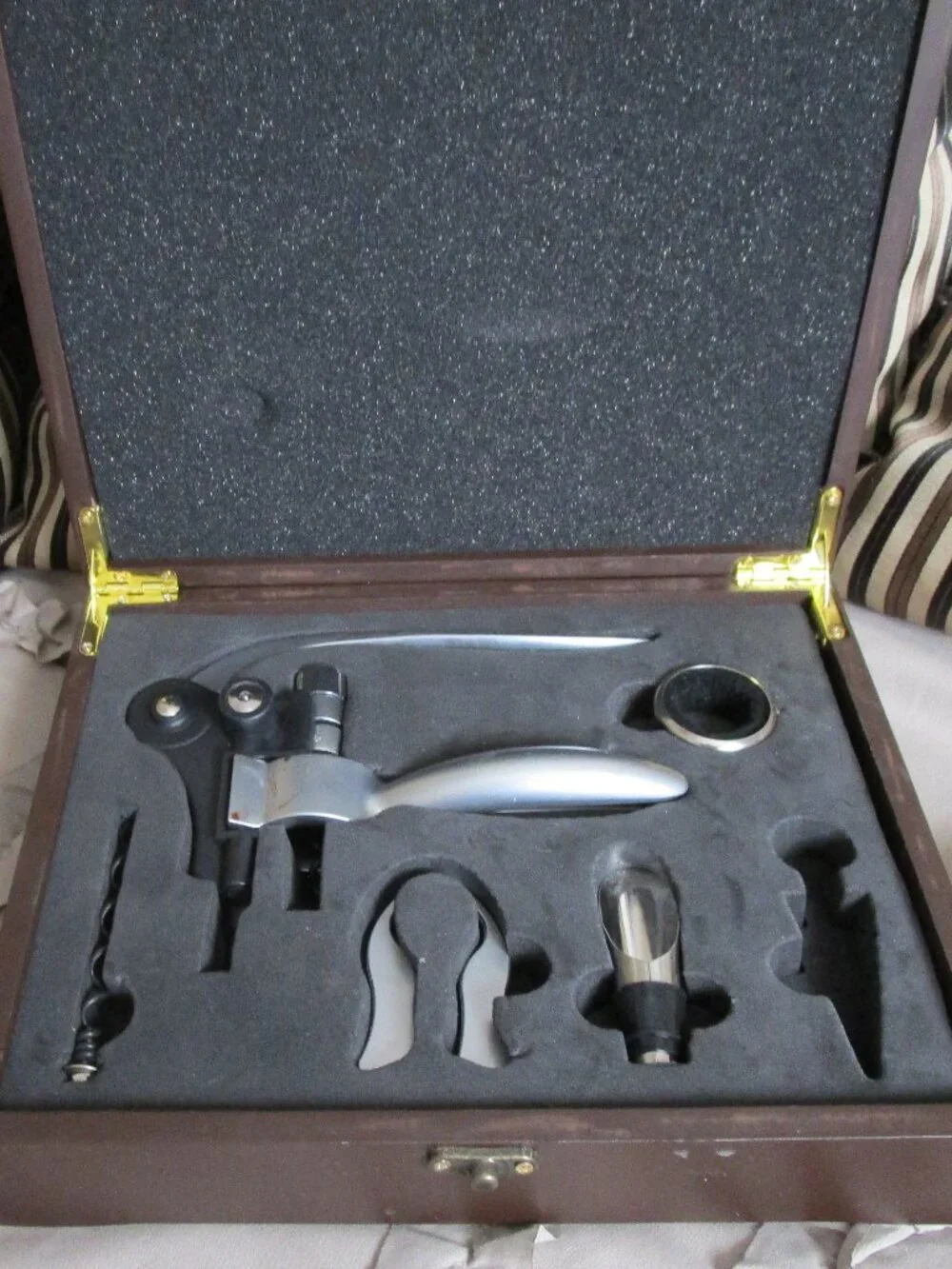 wine opening kit in box